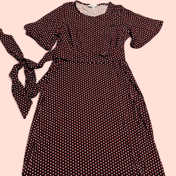 Maternity Wear En Vie de Fraise Paris printed dress with tie waist - Picture 1 of 10